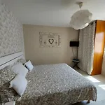 D'hotes Des Ecureuils * Лантон