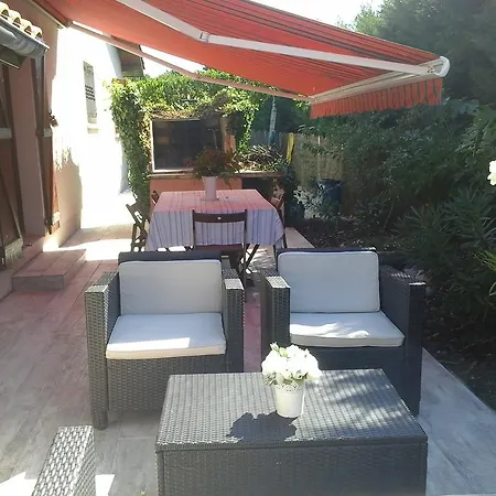 D'hotes Des Ecureuils Nocleg ze śniadaniem *